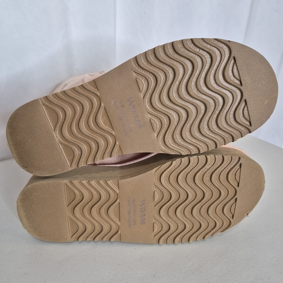 UGG Australian Pink Merino Sheepskin Platform Mini Boots with Silk Bow - Size 9 - Picture 15 of 16